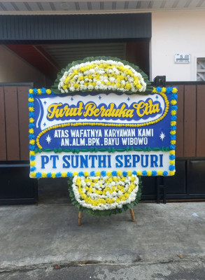 Papan Bunga Duka di Megaluh