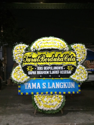 Papan Bunga Duka di Megaluh